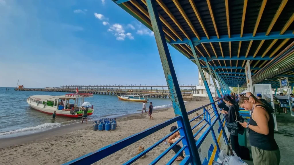 How to arrive at Gili Air Port from Lombok with short boat transfers and ferries.